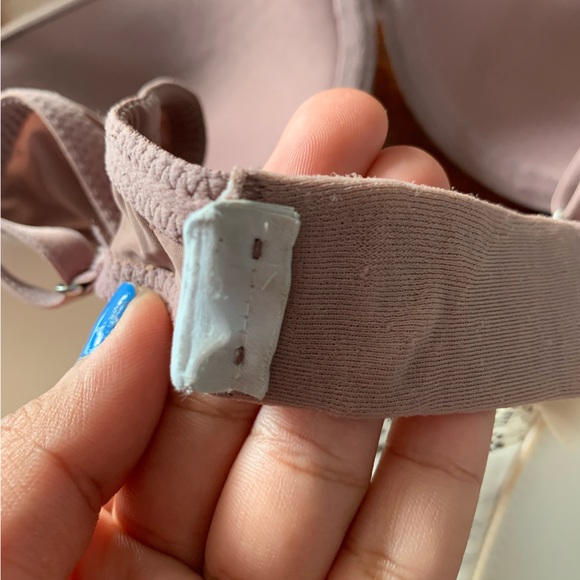 3 bundle bras - Picture 4 of 5